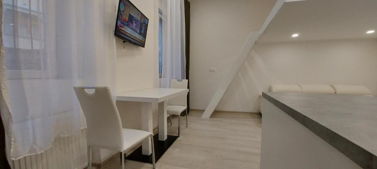 Apartment Krale Jiriho Karlovy Vary Extérieur photo