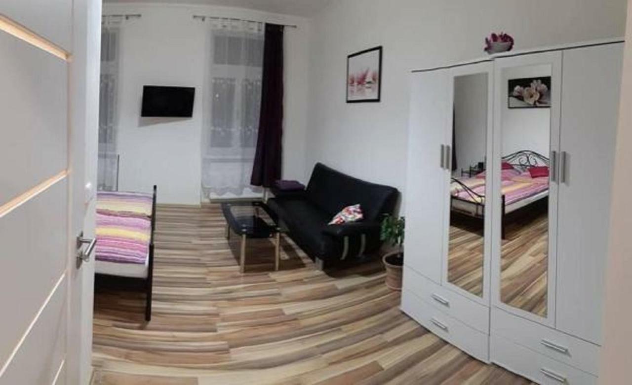 Apartment Krale Jiriho Karlovy Vary Extérieur photo